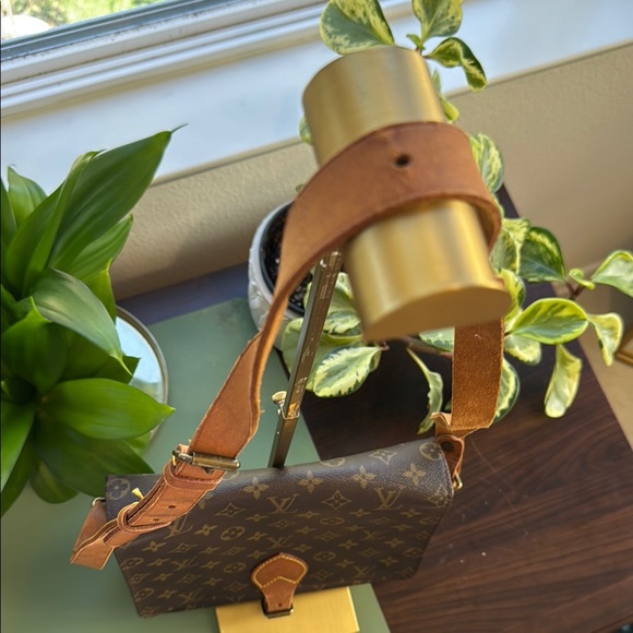 Louis Vuitton Monogram Cartouchiere GM Crossbody Bag - Picture 2 of 13